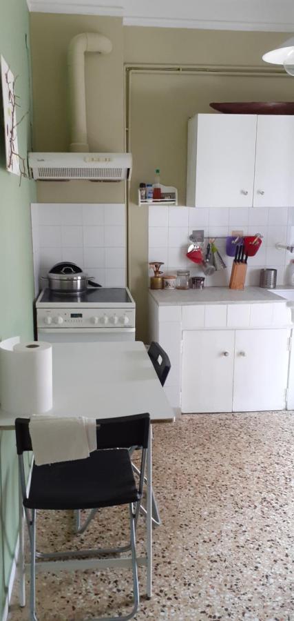 Appartamento Cozy Penthouse Next To Metro Station Salonicco Esterno foto