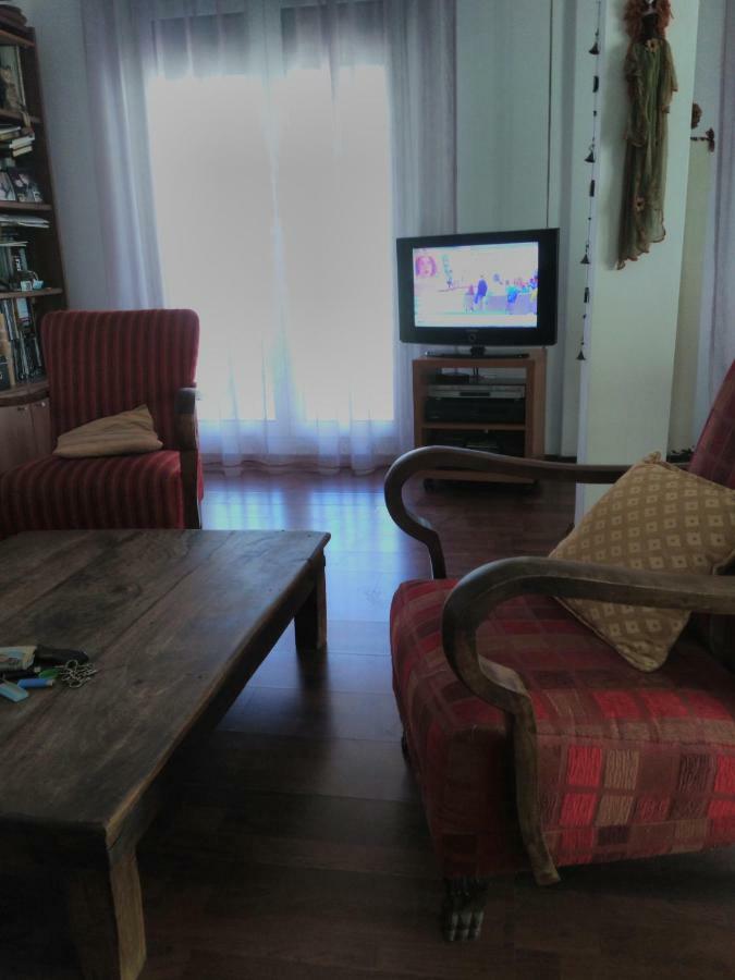 Appartamento Cozy Penthouse Next To Metro Station Salonicco Esterno foto