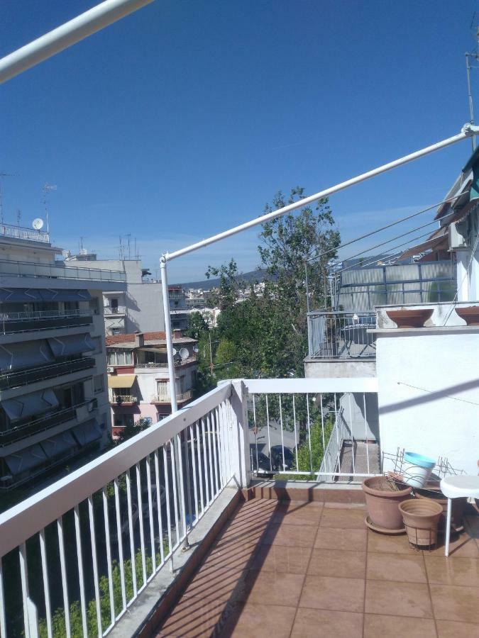Appartamento Cozy Penthouse Next To Metro Station Salonicco Esterno foto
