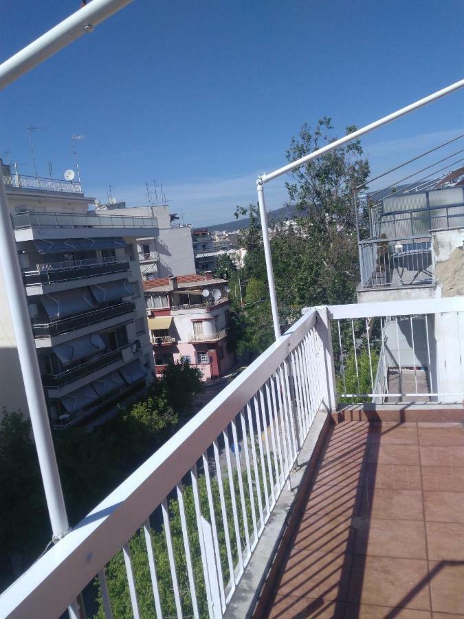 Appartamento Cozy Penthouse Next To Metro Station Salonicco Esterno foto